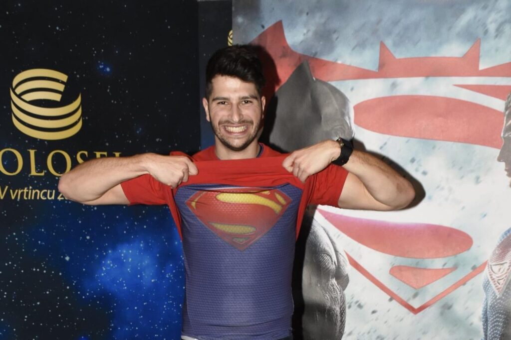 Največji gladiatorski dvoboj v zgodovini človeštva se je pričel!