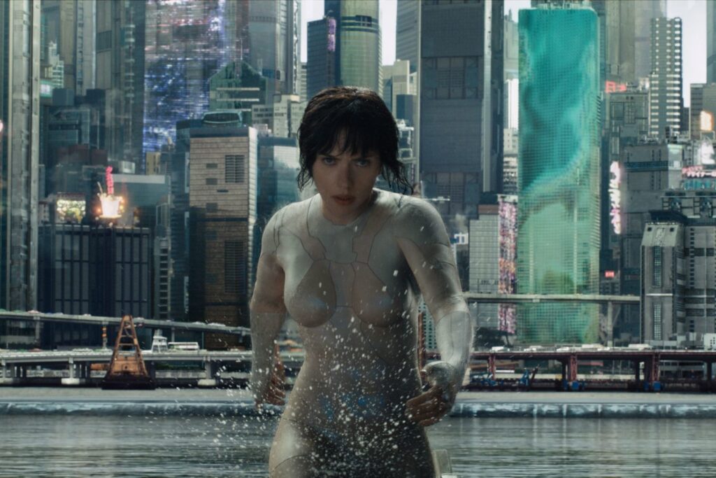 SCARLETT JOHANSSON NEIZPROSNA V SVETOVNEM HITU GHOST IN THE SHELL