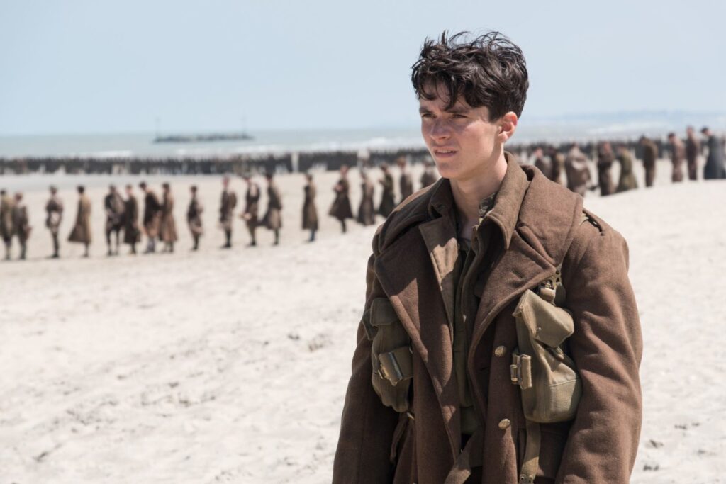 KRITIKI SO NOLANOV  DUNKIRK  RAZGLASILI ZA MOJSTROVINO